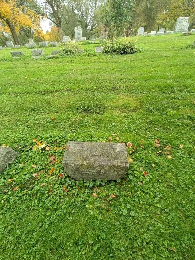 Jacob Goettel's grave. Photo 1