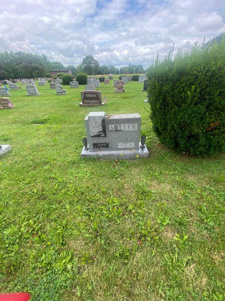 Emma C. Miller's grave. Photo 1