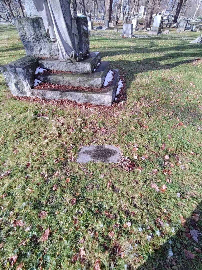 Roderick J. Armbruster's grave. Photo 1