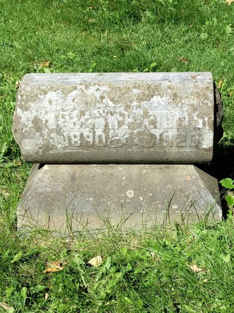 Ida M. Miller's grave. Photo 1