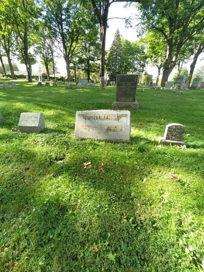 John Heil's grave. Photo 1