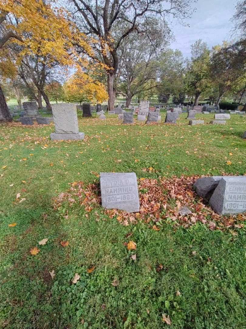 Lydia D. Nahring's grave. Photo 1