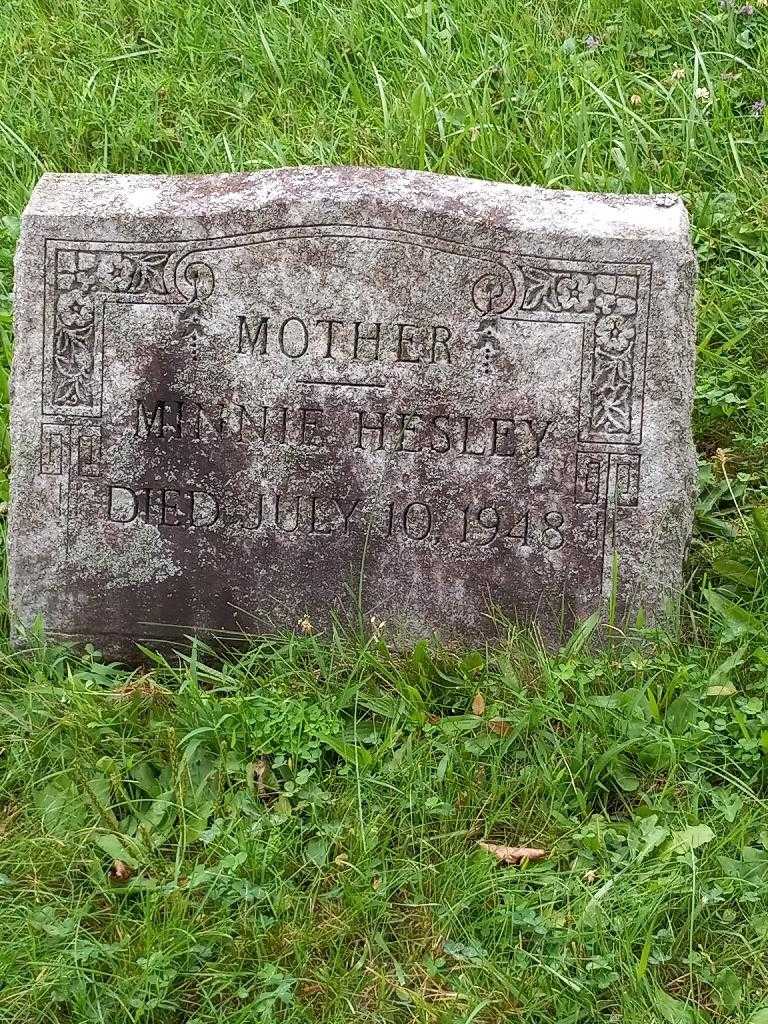 Minnie Hesley's grave. Photo 2