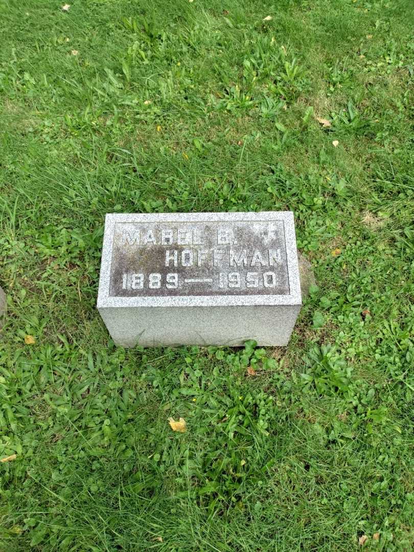 Mabel B. Hoffman's grave. Photo 2