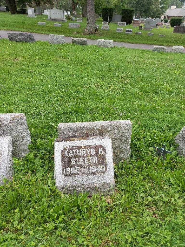 Kathryn H. Sleeth's grave. Photo 1