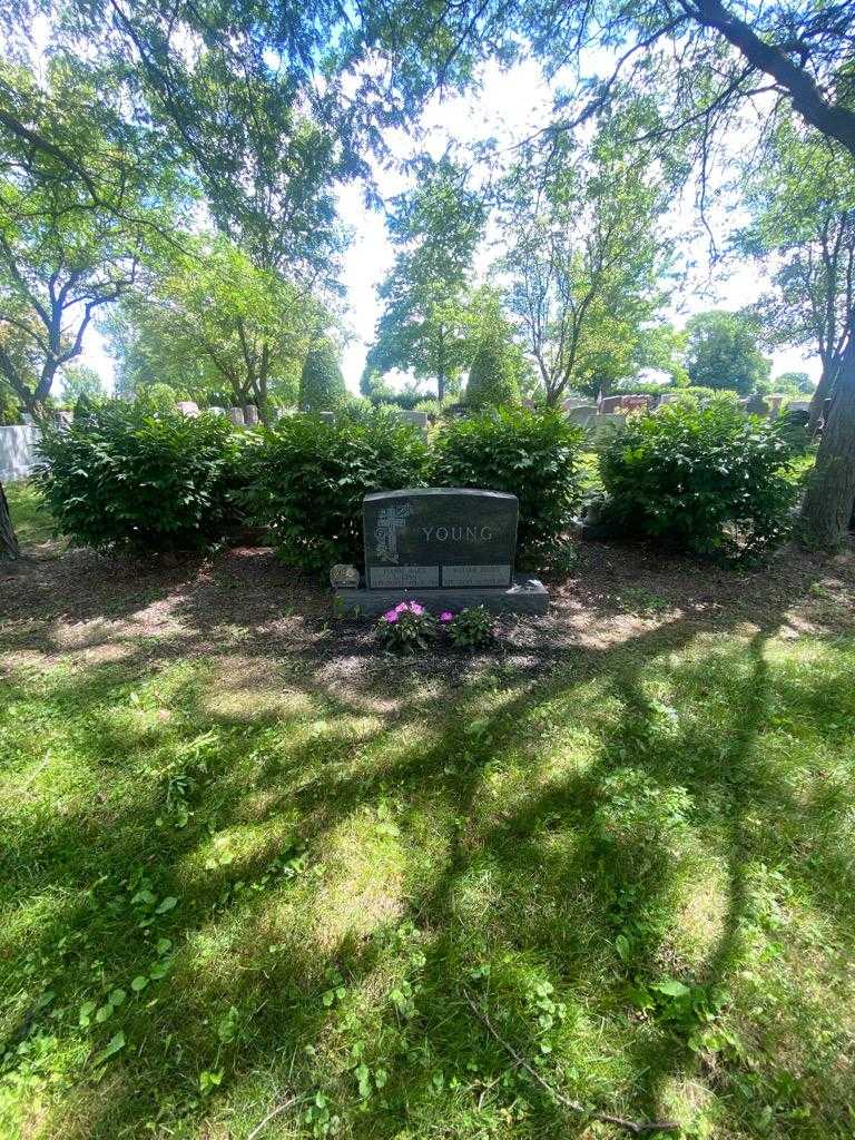 William Julius Young's grave. Photo 1