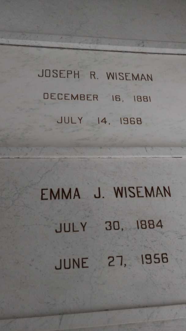 Doctor Joseph R. Wiseman's grave. Photo 3