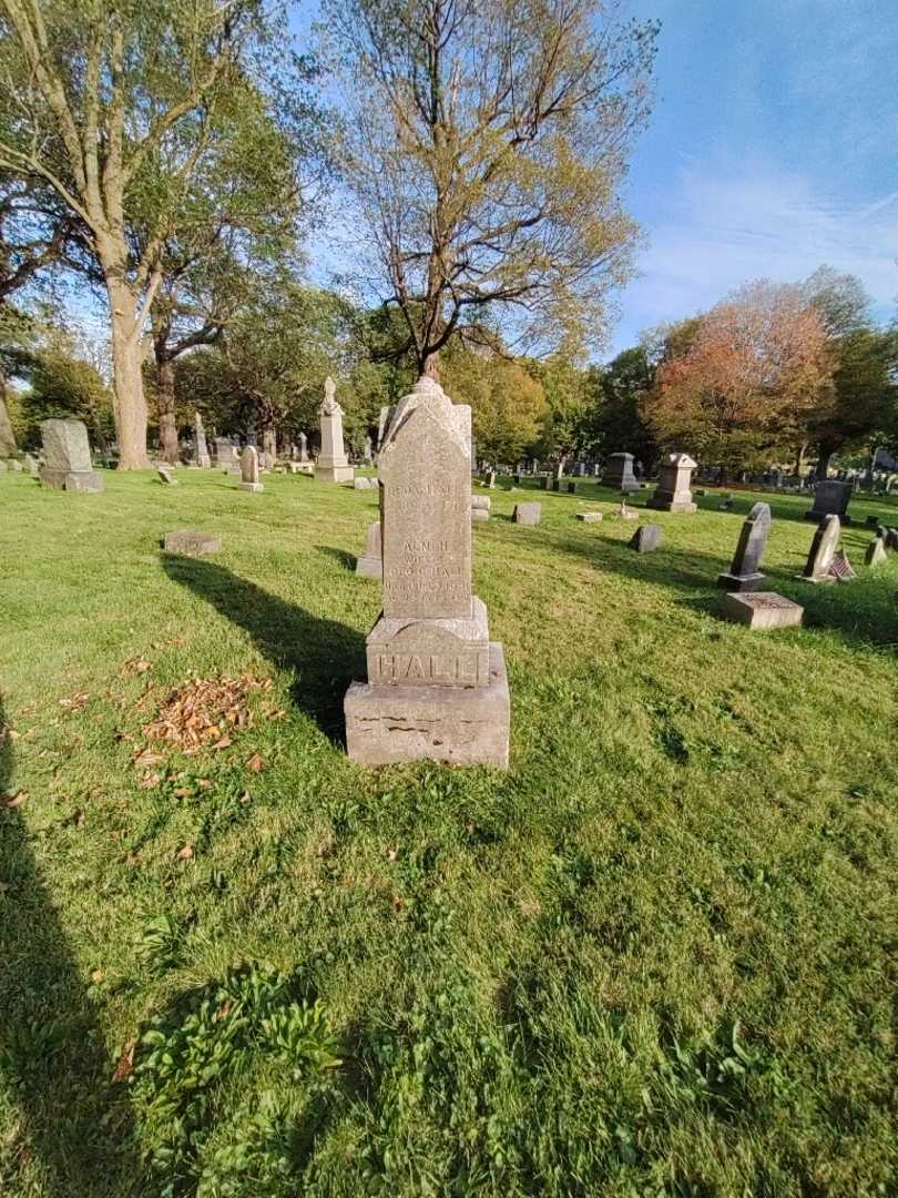 George G. Hall's grave. Photo 1