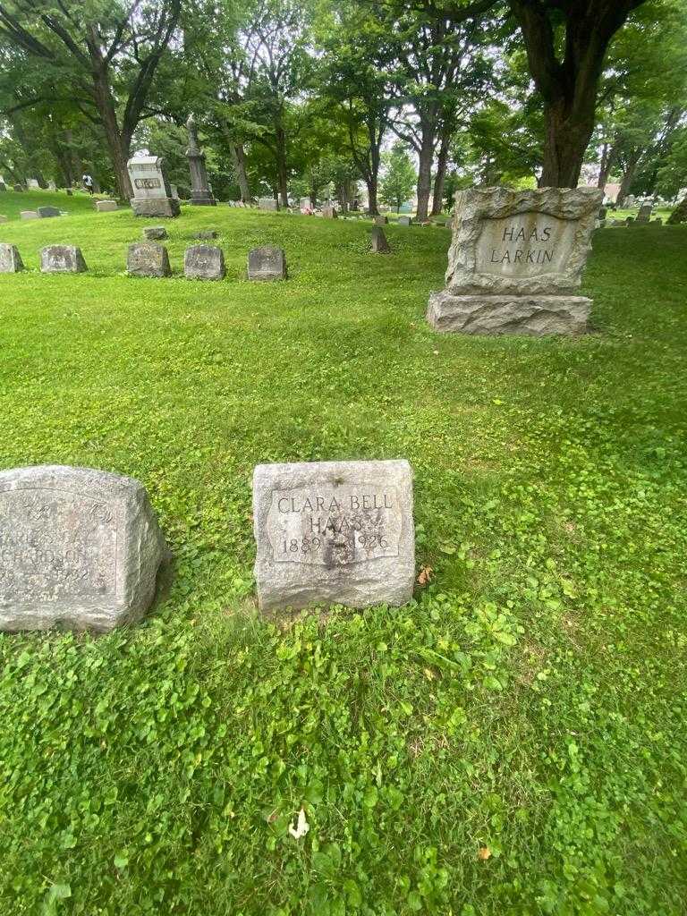 Clara Bell Haas's grave. Photo 1