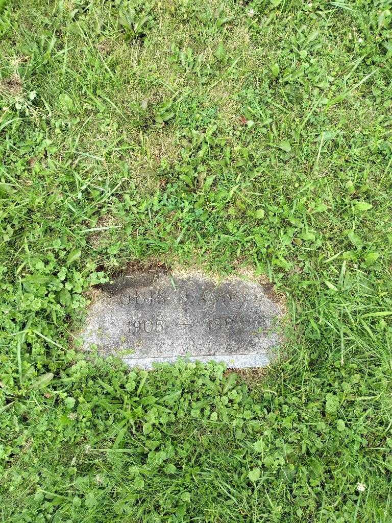 Louis J. Gabel's grave. Photo 3