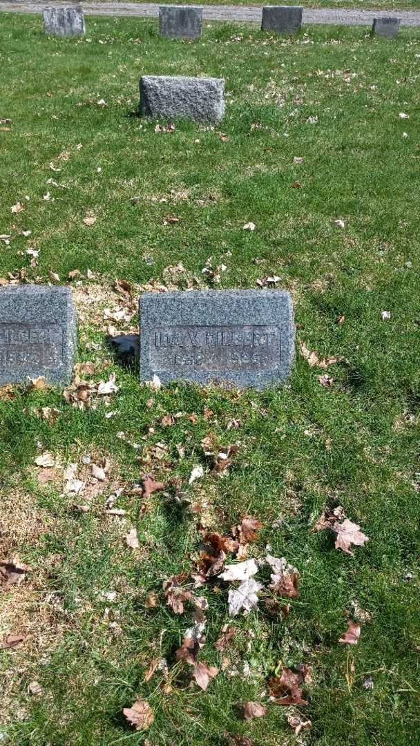 Ida V. Gilbert's grave. Photo 3