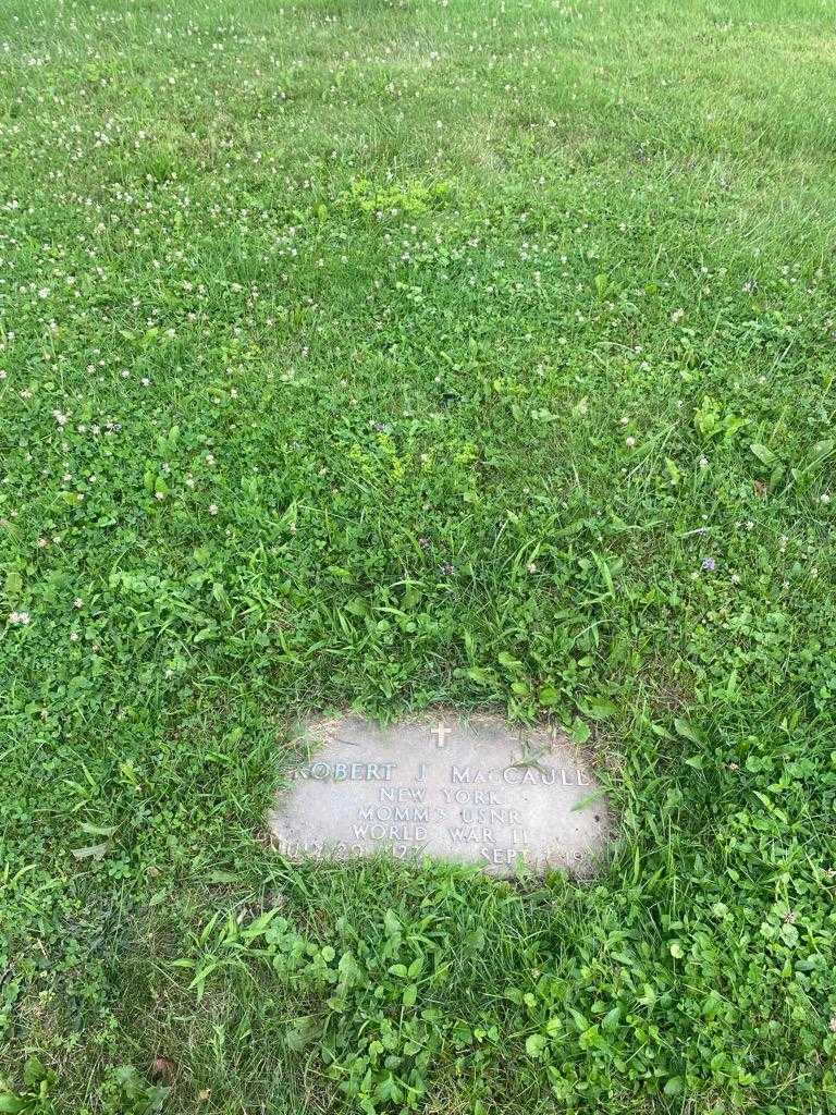Robert J. MacCaull's grave. Photo 2