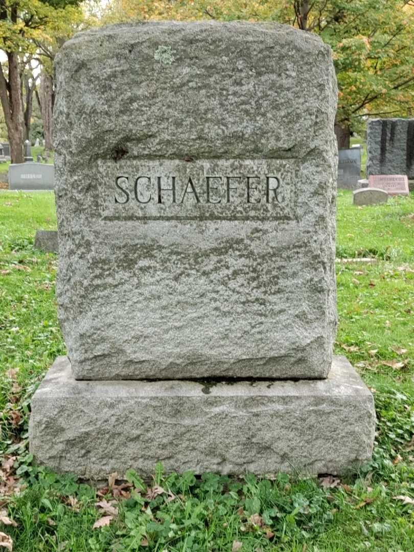 Ira F. Schaefer's grave. Photo 4