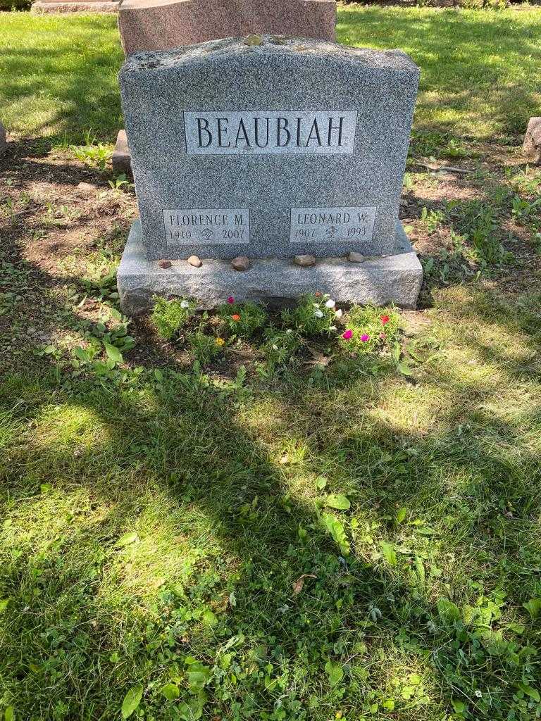 Leonard W. Beaubiah's grave. Photo 2