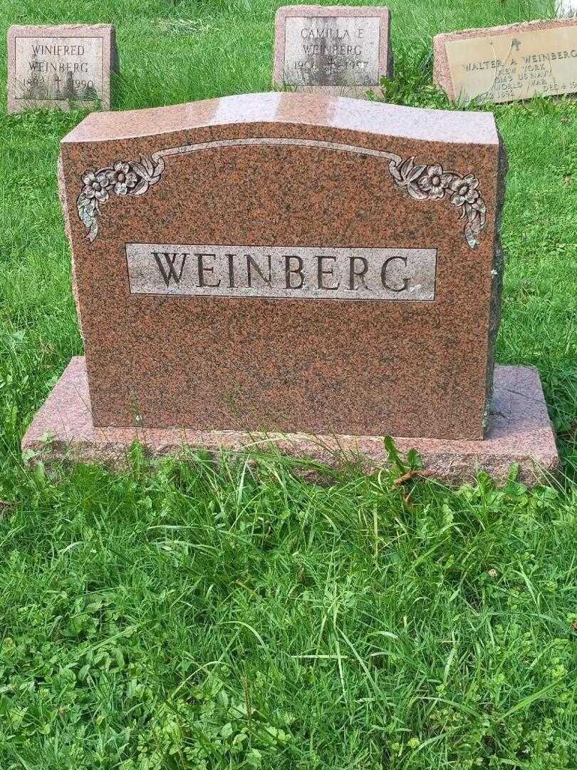 Camillia E. Weinberg's grave. Photo 4