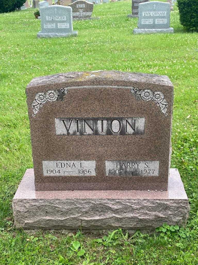 Edna I. Vinton's grave. Photo 3