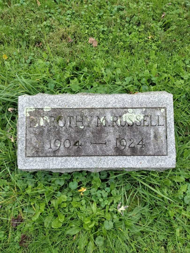 Dorothy M. Russell's grave. Photo 3