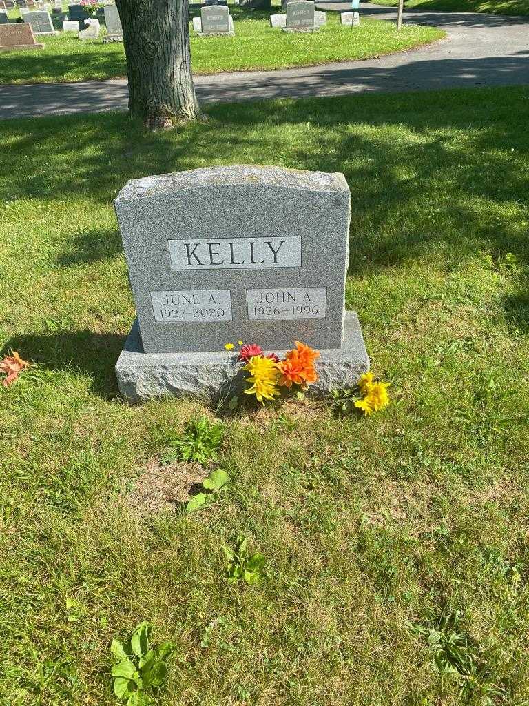 June A. Kelly's grave. Photo 2