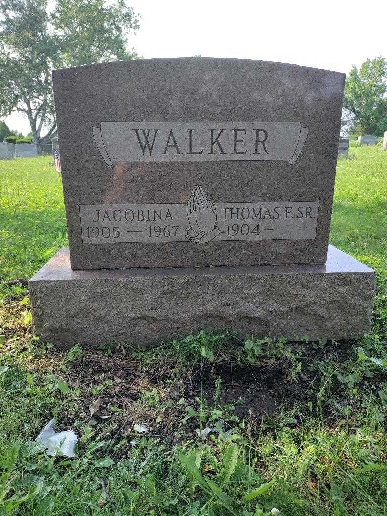 Thomas F. Walker Senior's grave. Photo 1