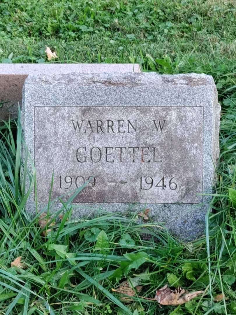 Warren W. Goettel's grave. Photo 4