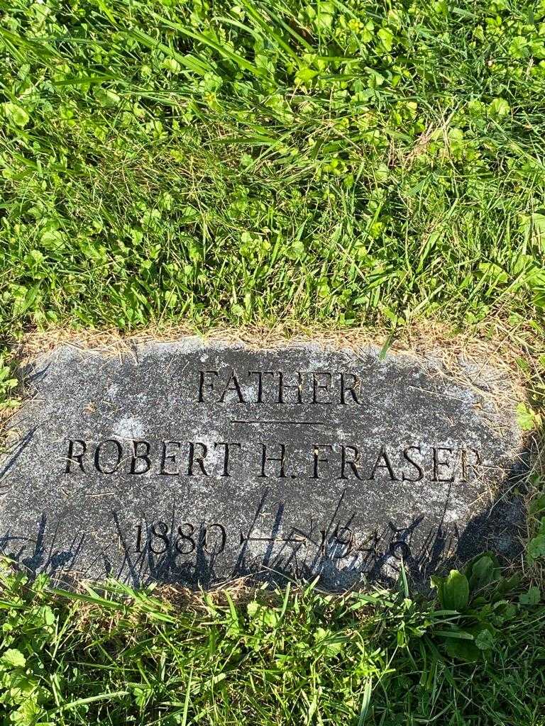 Robert H. Fraser's grave. Photo 3