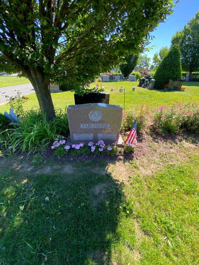 Mary Louise Farchione's grave. Photo 1