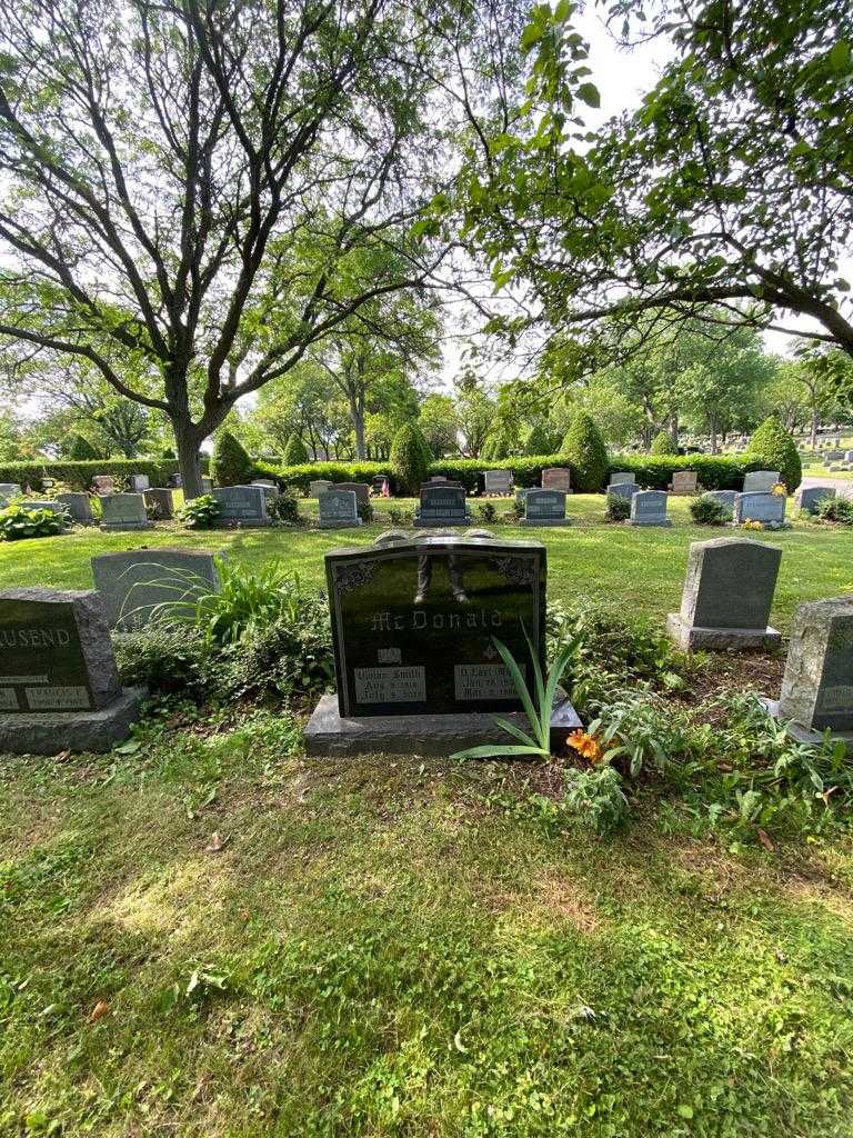 Earl D. "Mac" McDonald's grave. Photo 1