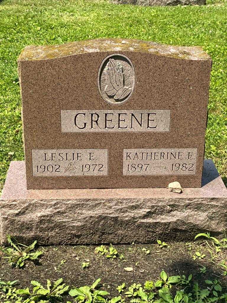 Leslie E. Greene's grave. Photo 3