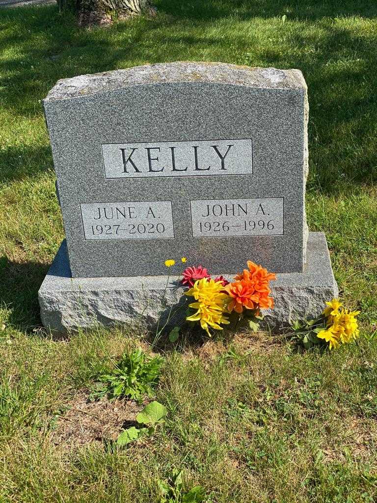 June A. Kelly's grave. Photo 3