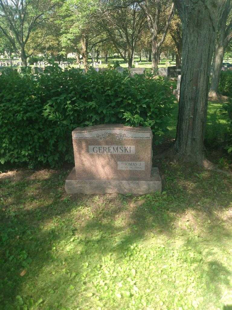 Thomas J. Geremski's grave. Photo 1