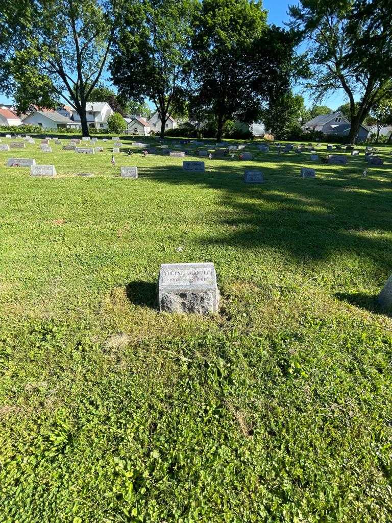 Eugene Emanuel's grave. Photo 1