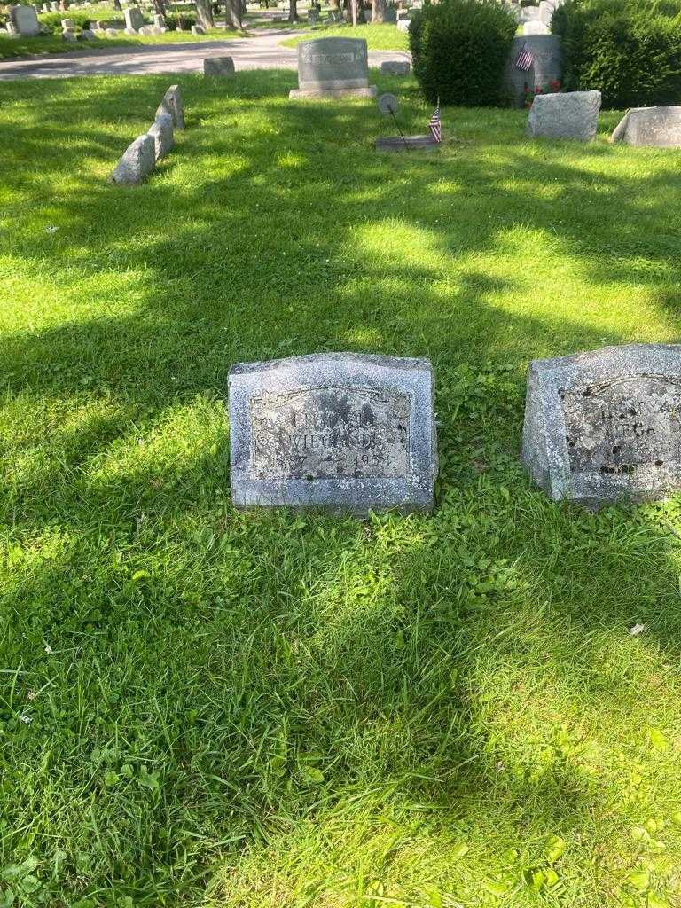 Emma L. Wiegand's grave. Photo 2