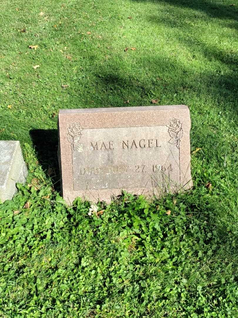 Mae Nagel's grave. Photo 2