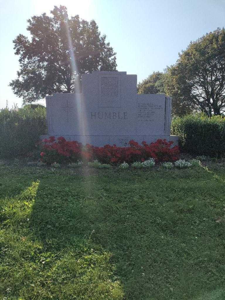 Thomas R. Humble's grave. Photo 1