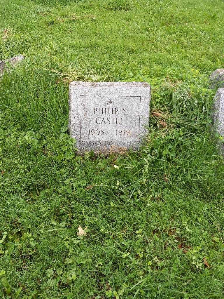 Philip S. Castle's grave. Photo 3