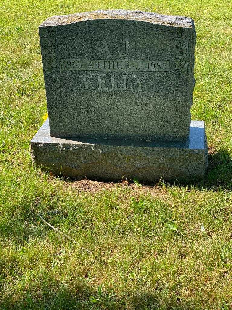 Arthur J. Kelly's grave. Photo 3