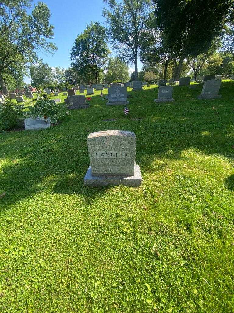 Frances B. Langler's grave. Photo 1