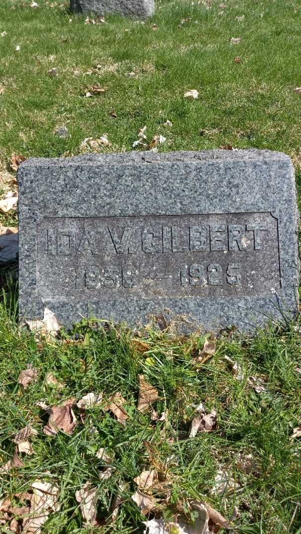 Ida V. Gilbert's grave. Photo 4