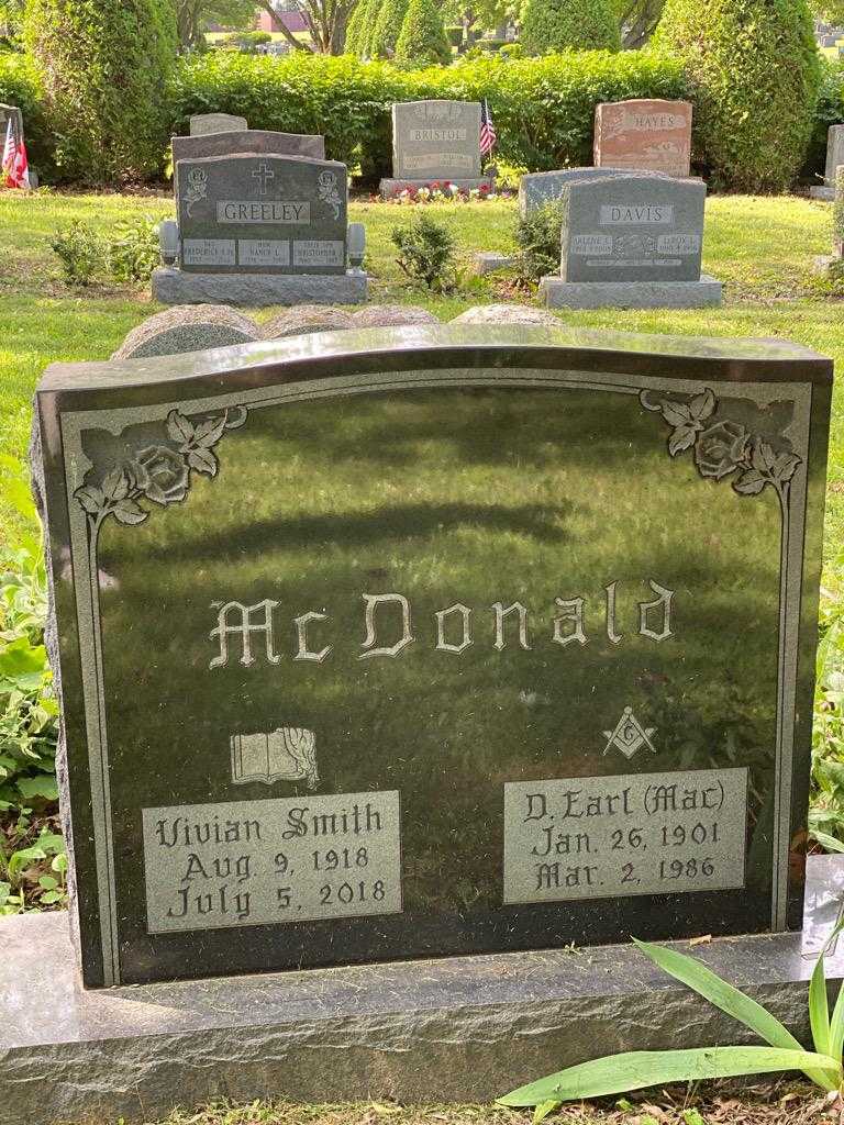 Earl D. "Mac" McDonald's grave. Photo 3
