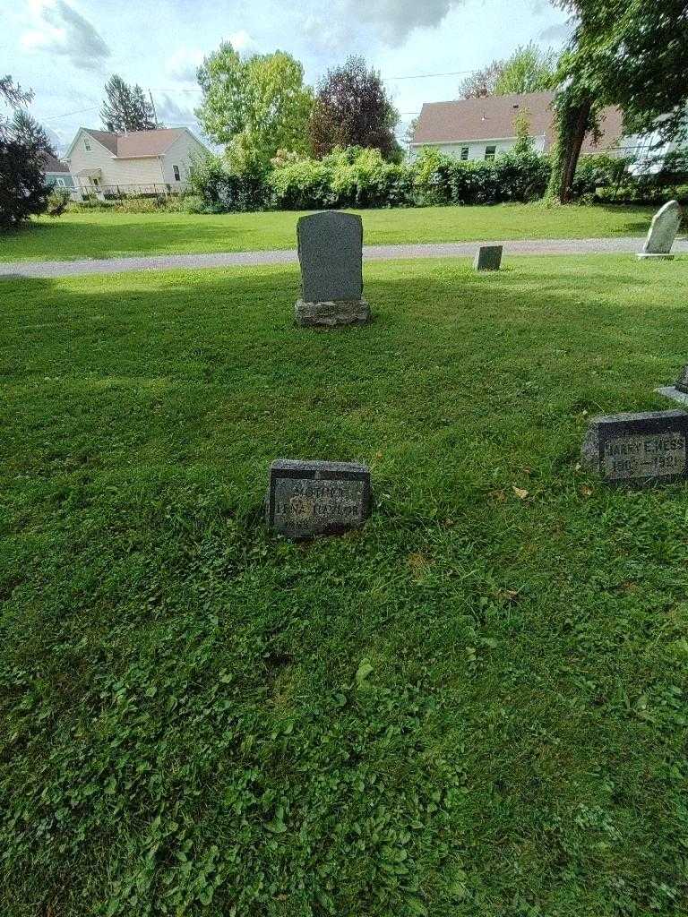 Lena Haylor's grave. Photo 2