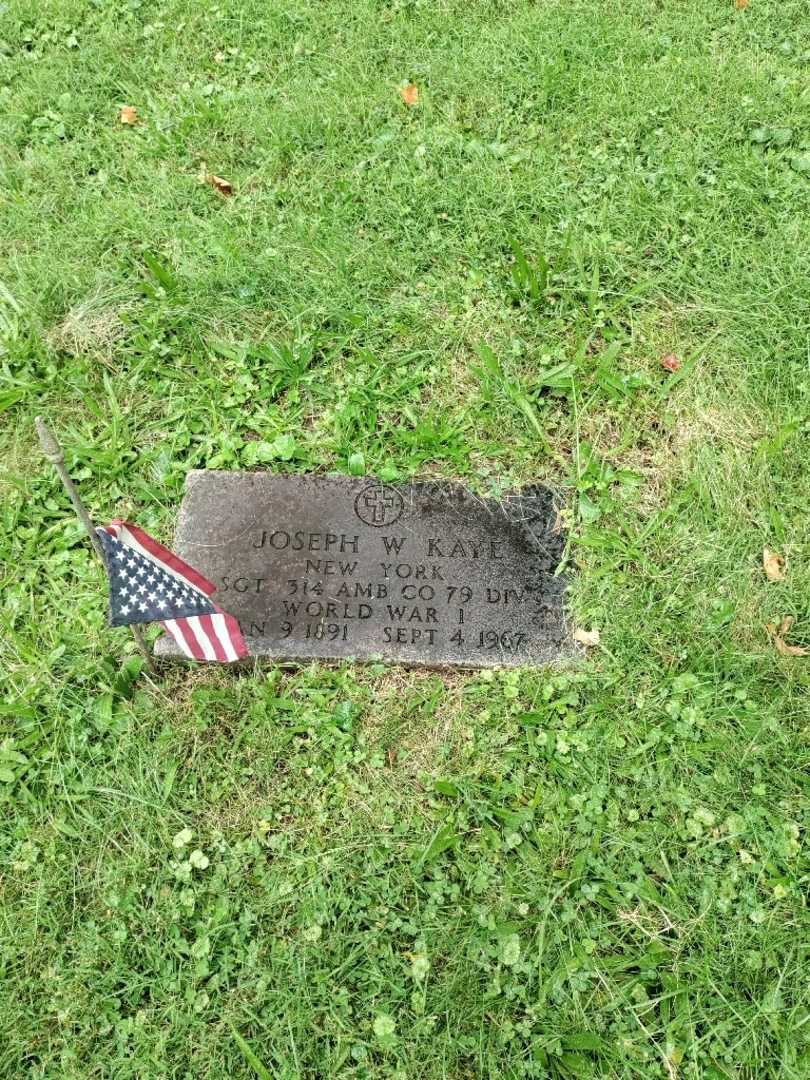 Joseph W. Kaye's grave. Photo 4