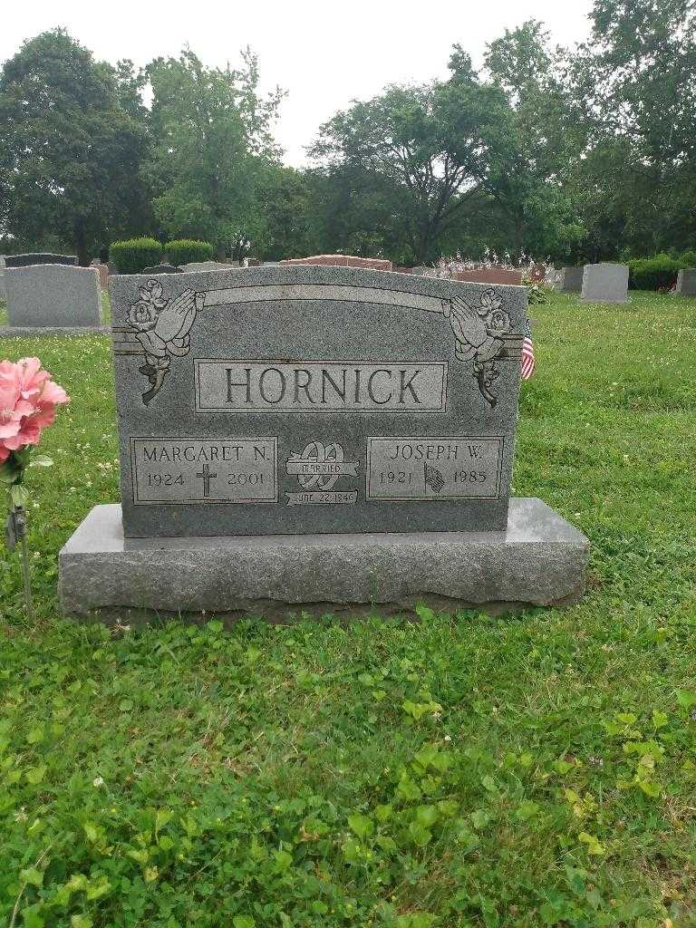 Joseph W. Hornick's grave. Photo 1