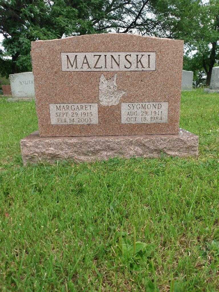 Margaret Mazinski's grave. Photo 1