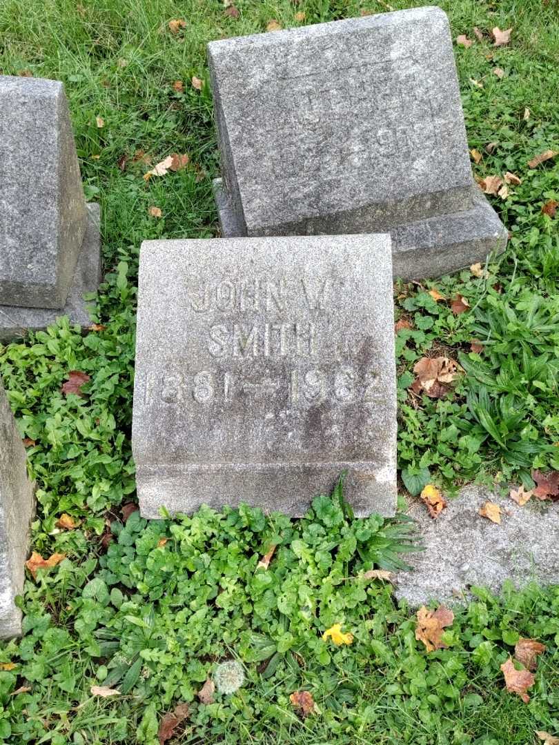 John W. Smith's grave. Photo 2