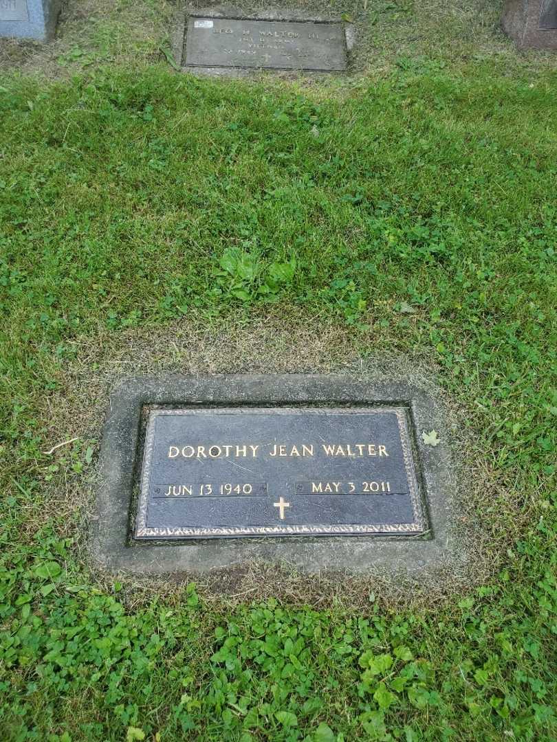 Dorothy Jean Walter's grave. Photo 2