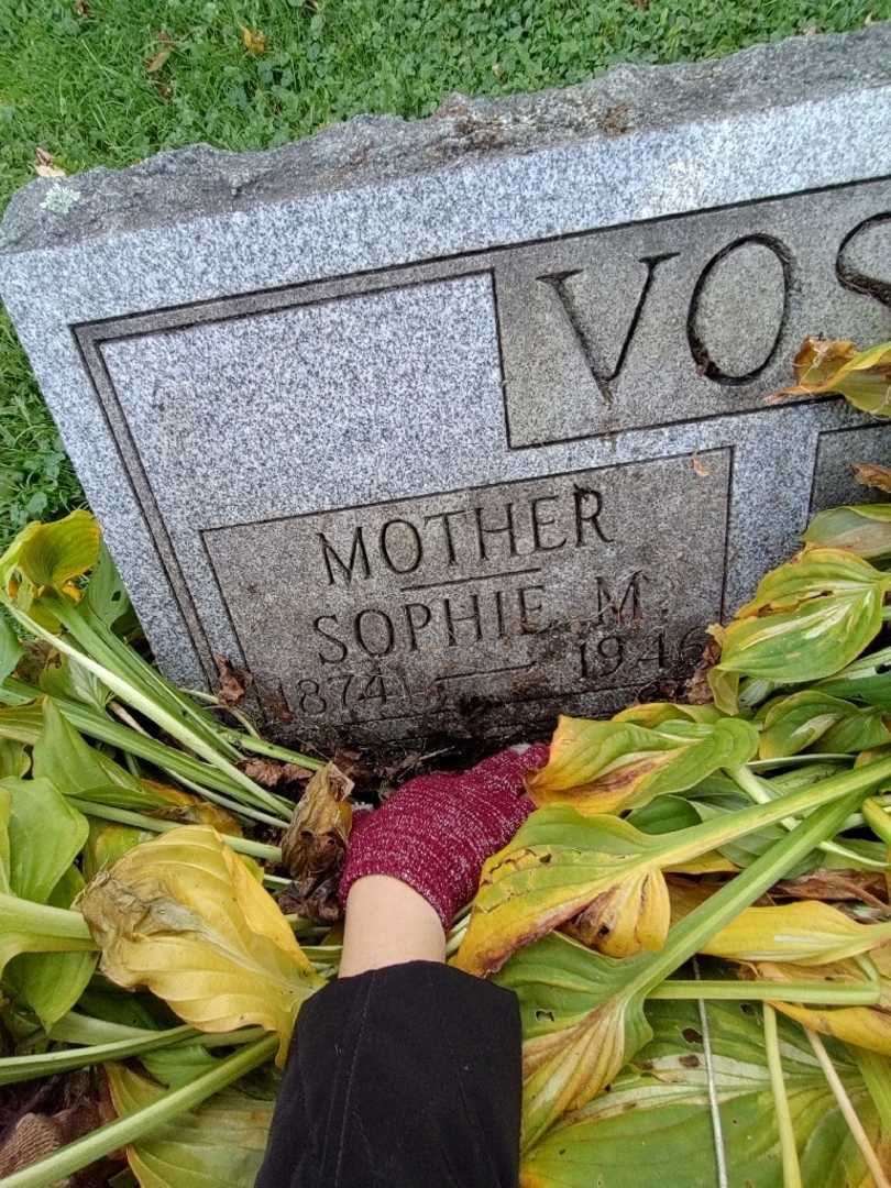 Sophie M. Voss's grave. Photo 3