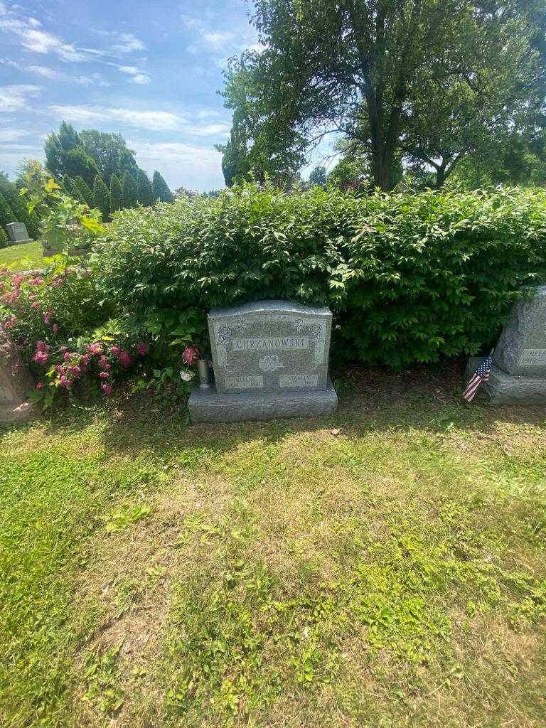 Helen Chrzanowski's grave. Photo 1