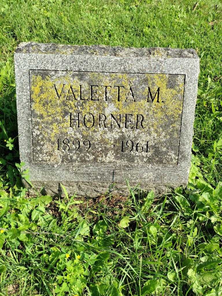 Valetta M. Horner's grave. Photo 3