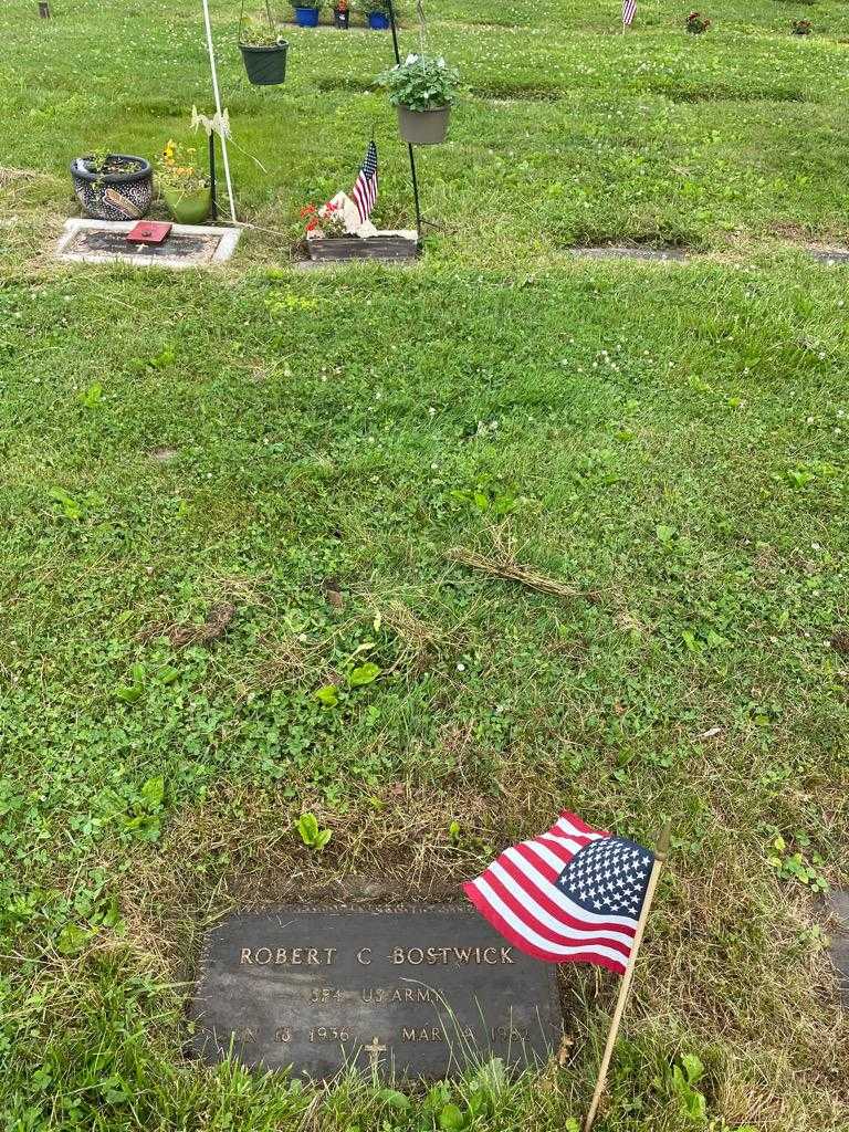 Robert C. Bostwick's grave. Photo 2