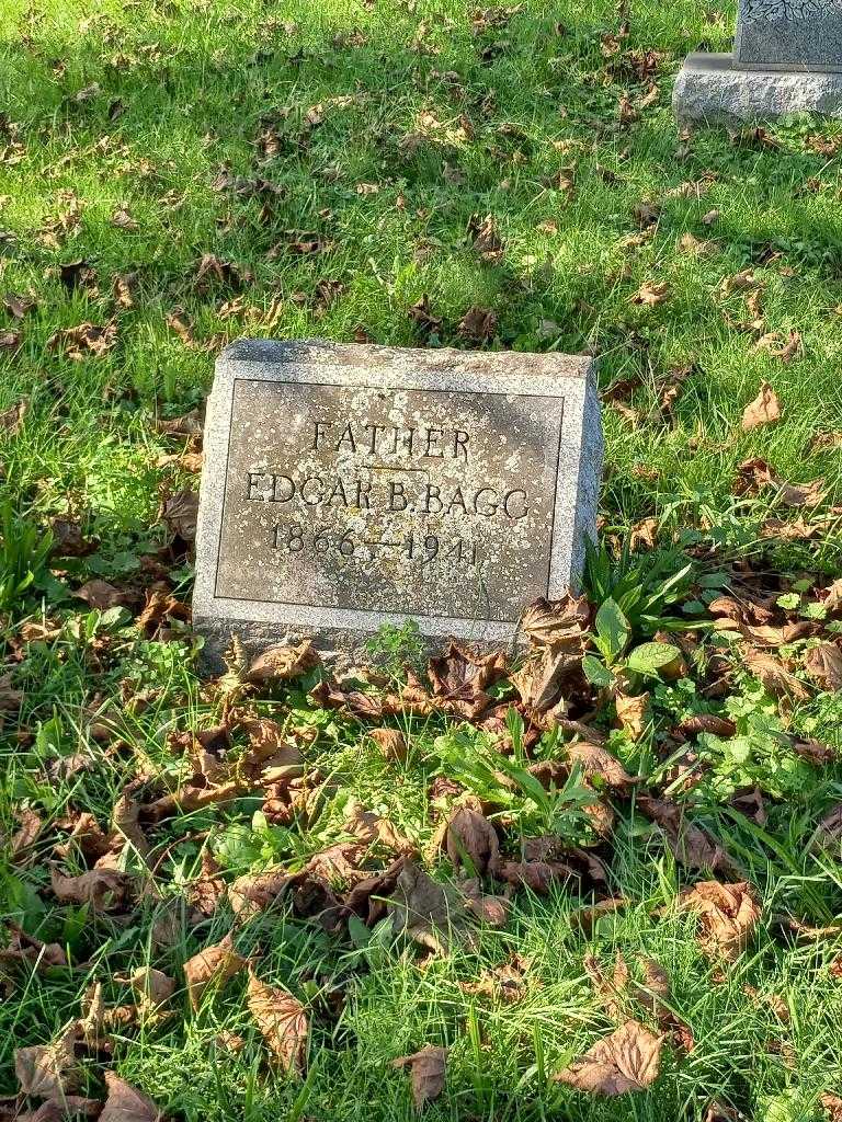 Edgar B. Bagg's grave. Photo 2